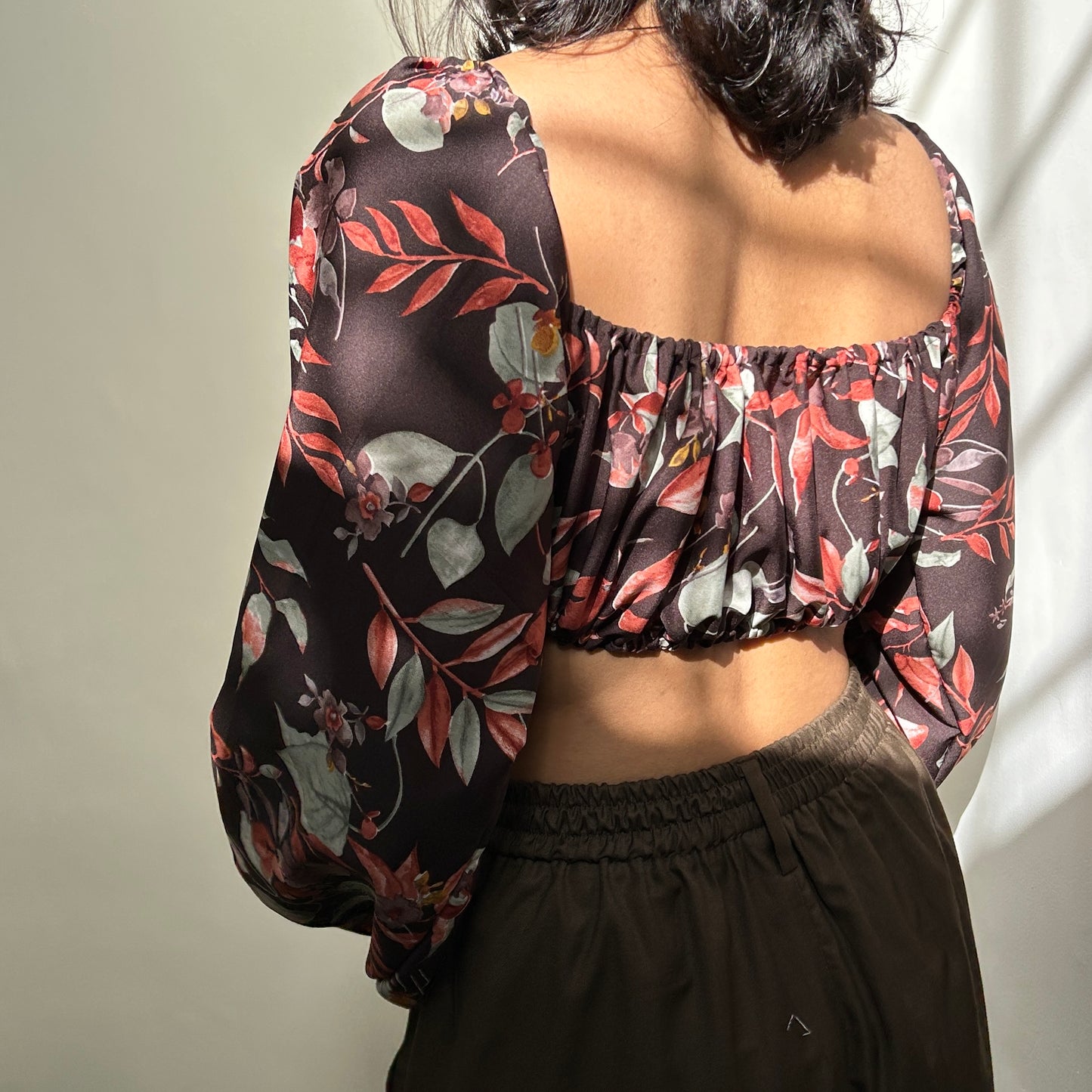 S051 — Brown Puff Sleeved Top Fits Bust 30 C/D & 32 A/B